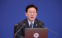 李대통령 ”중수청장 참석, 비정상의 정상화…한달에 한번은 오라”