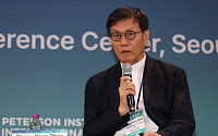 이창용 "AI 붐은 한국 경제에 행운⋯산업 편중은 우려"