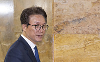 김민석 "조희대 탄핵, 객관적 근거 더 다져야…국정조사부터"