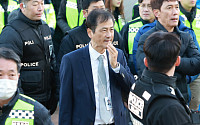 이태한 특검 "이상투표지 발견시 정밀감정"…참관인 촬영 놓고 마찰