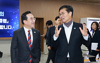 미래산업 육성·새만금 개발 속도… 이원택 지사, 박홍근 장관에 국비지원 건의