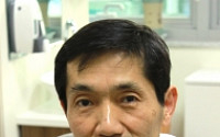 15년째 베트남·라오스에서 안면기형 수술 봉사 박명철 교수