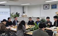 의결 전 줄어든 영화제…DMZ 창작자들, 도의회에 '요청서'