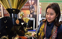 [포토]신기한 커피 로스팅 머신