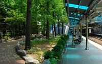 한국의 특이한 지하철역, 역이 공원 안에? ‘가보고 싶네’
