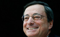 드라기 ECB 총재, FT 선정 ‘올해의 인물’