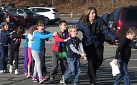 미국, 코네티컷 초등학교 총기 난사…조승희 사건 이후 희생자 역대 두번째 규모 (종합)