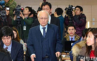 [포토]입장하는 김용준 인수위원장