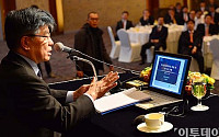 [포토]금융경영인 조찬 강연하는 김중수 총재