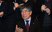 [포토]김중수 총재,  1월 금융협의회 참석
