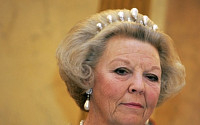 베아트릭스 네덜란드 여왕, 즉위 33년만에 4월 퇴위