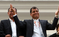 남미 좌파 수장 코레아 에콰도르 대통령 3선 성공