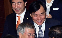 [포토]국회 본회의 참석한 문재인 의원