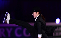 [포토] 김연아 남자로 파격 변신 '환상의 갈라쇼'
