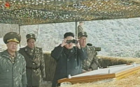 [포토] 무인타격기 공습ㆍ대공미사일 발사 훈련 지도하는 북한 김정은