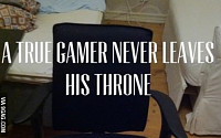진정한 게이머의 의자...&quot;도대체 얼마나 해야 저 경지에 이를까&quot;