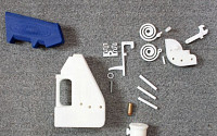 3D 프린터 권총 발사 성공 “인쇄해서 조립하면 권총”