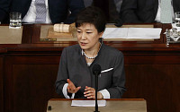 [포토]연설하는 박대통령