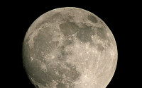 美 나사 “달 표면에 8년래 최대 규모 유성체 충돌”