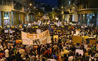 [포토］브라질 반정부 시위 일주일째