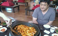 음식점에서 어색할 때…김준현도 얌전하게 만든 닭갈비집