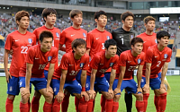 한국, 호주 상대로 압도적 경기력 선보여...결정력 부족 아쉬워(전반 종료 0-0)
