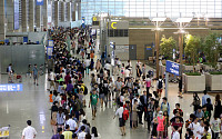 [포토] 본격 휴가시즌, 공항은 대만원