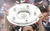 슈바인슈타이거, 2013년 독일 '올해의 선수' 선정...하인케스는 올해의 지도자