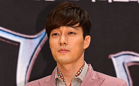 [포토]소지섭, 분홍빛 신사