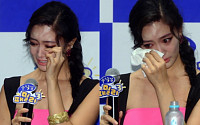 클라라 눈물 펑펑 인터뷰 중단… 왜 울었을까?