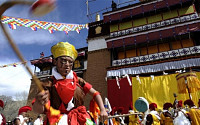 중국, 티베트 조세피난처로 키운다