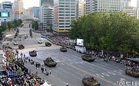 [포토]국군의날 행사, '최신 장비와 무기 선보이는 우리 국군'