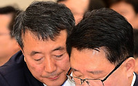 [포토]보고받는 조석 한수원 사장