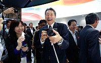 [글로벌리더] 히라이 소니 CEO “카메라 신무기로 삼성·애플 잡는다”