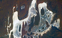 무서운 호수 위성 사진, 이것이 정녕 호수란 말인가?