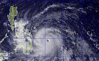 필리핀, 허리케인 카트리나 동급 위력 슈퍼태풍 상륙