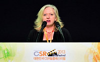 [2013 CSR필름페스티벌]크리스티 리브스 “CSR 활동, 지역사회 발전을 이루기 위한 공동 노력 필요”