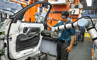 구글부터 BMW까지…글로벌 산업계 화두는 '로봇'
