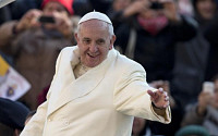 “2013 베스트 드레서는 프란치스코 교황”