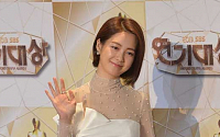 [포토]이요원'레드카펫엔 화이트 드레스죠'(SBS연기대상)