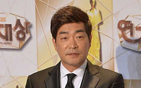 [포토]손현주 '제가 2012 대상 수상자에요' (SBS연기대상)