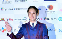 SBS 측 “정우, ‘너희들은 포위됐다’ 남주 아니었다…출연무산” 공식입장