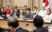 박근혜 대통령, 김지선과 한자리에 '깜짝'...무슨 일?
