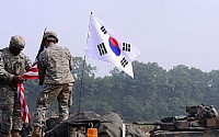 주한미군 조정 없어…美육군 감축에도 한국 주둔군 그대로 &quot;왜?&quot;