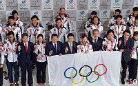 [포토] 동계올림픽 선수단 '오륜기 파이팅'