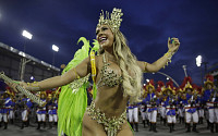 [포토]브라질 삼바 축제, 열정적인 댄서