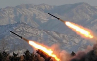 북한, 동해상으로 단거리 로켓 30발 발사…이달 들어 네번째