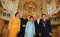 [포토]박 대통령, 독일 '평화아이콘' 성모교회 방문