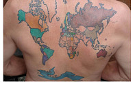 [월드시니어] 美 변호사가 세계지도 문신을 새기는 이유는?