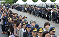 [포토]세월호 참사 '이어지는 애도물결'